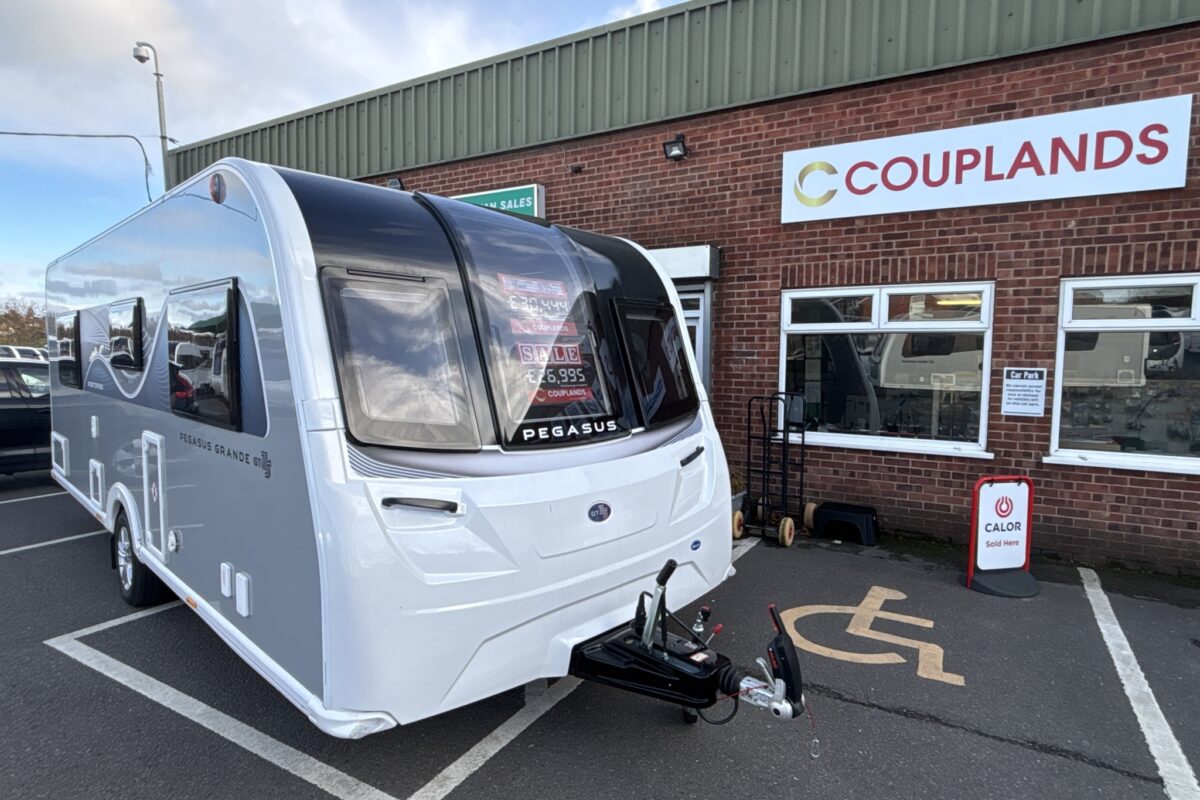 2025 Bailey Pegasus GT75 Portofino front offside view