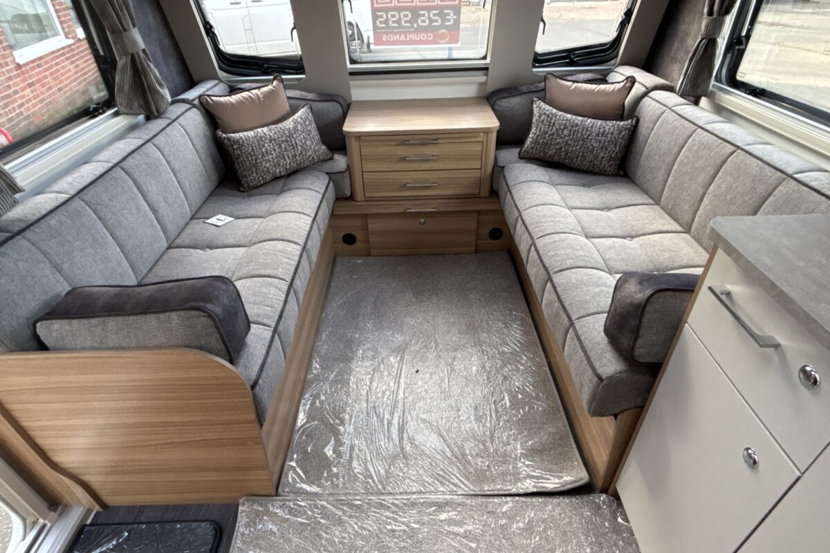 2025 Bailey Pegasus GT75 Portofino front lounge
