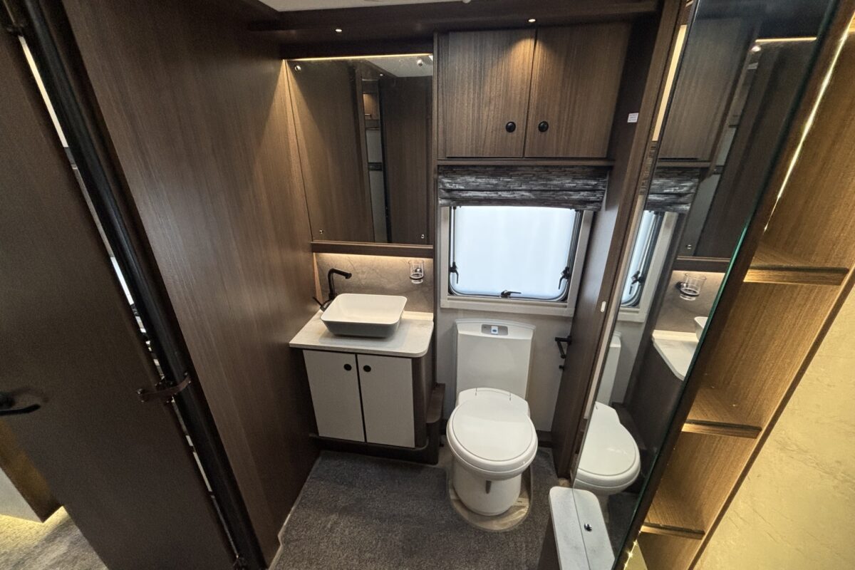 Coachman Laser Xtra 845 Interior