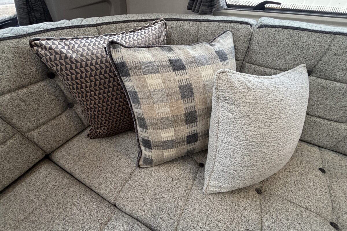 Coachman Laser Xtra 845 Interior