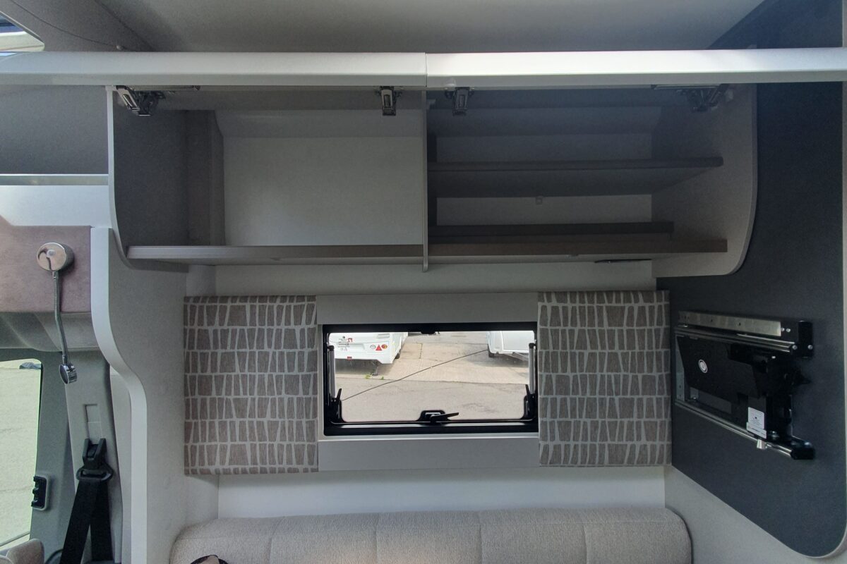 Bailey Alora 69-4S Interior