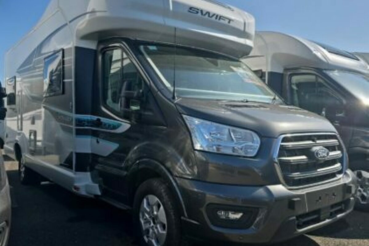 2025 VOYAGER 475 FRONT N/S