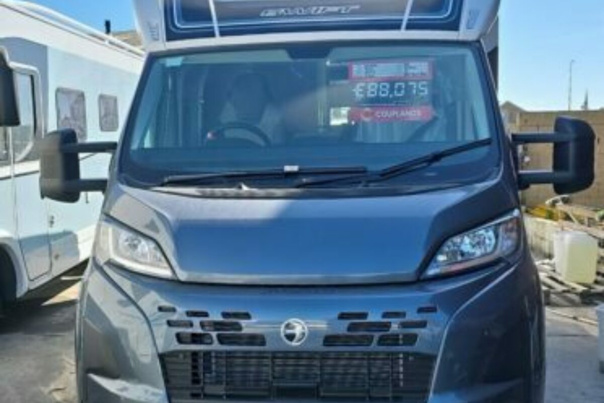 2025 SWIFT ESCAPE 640 FRONT