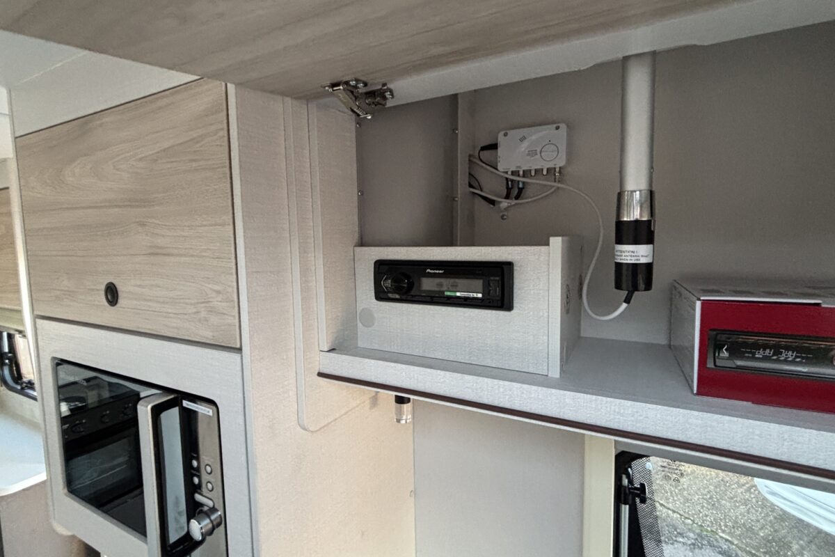 2025 Elddis Xplore XC Duo microwave