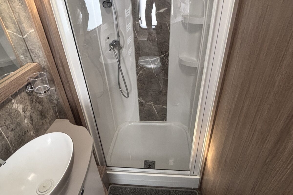 2021 Coachman Laser 575 Xcel Shower unit