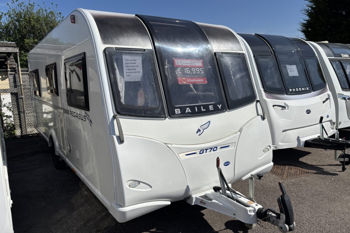 2018 Bailey Pegasus GT70 Brindisi Offside front