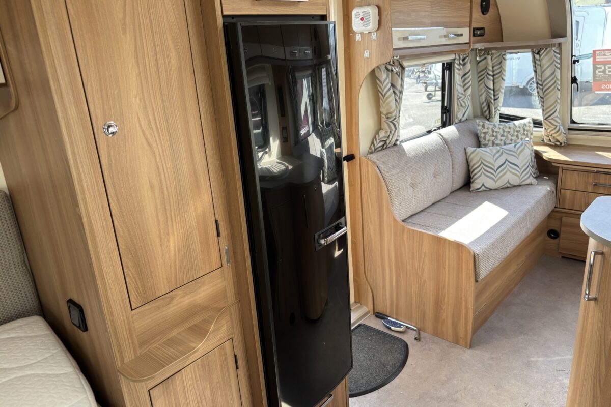 2018 Bailey Pegasus GT70 Brindisi Tower Fridge