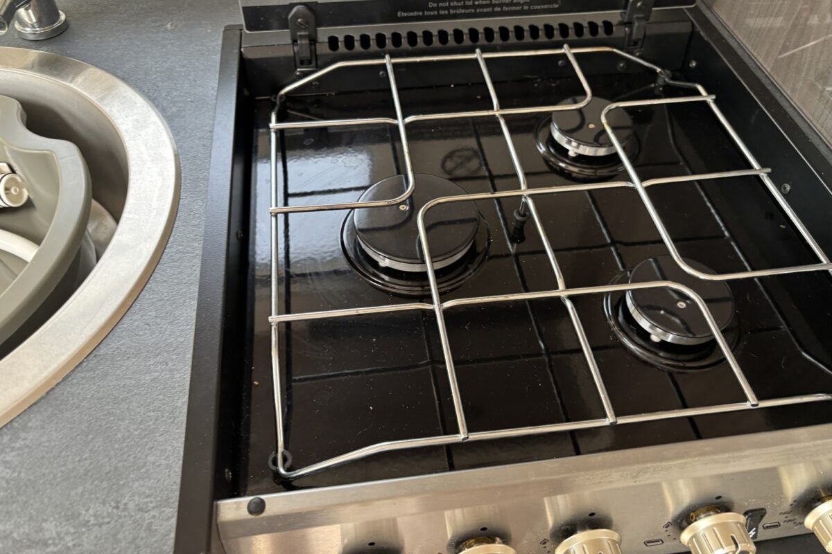 2023 Swift Aventura M4SB Gas Hob
