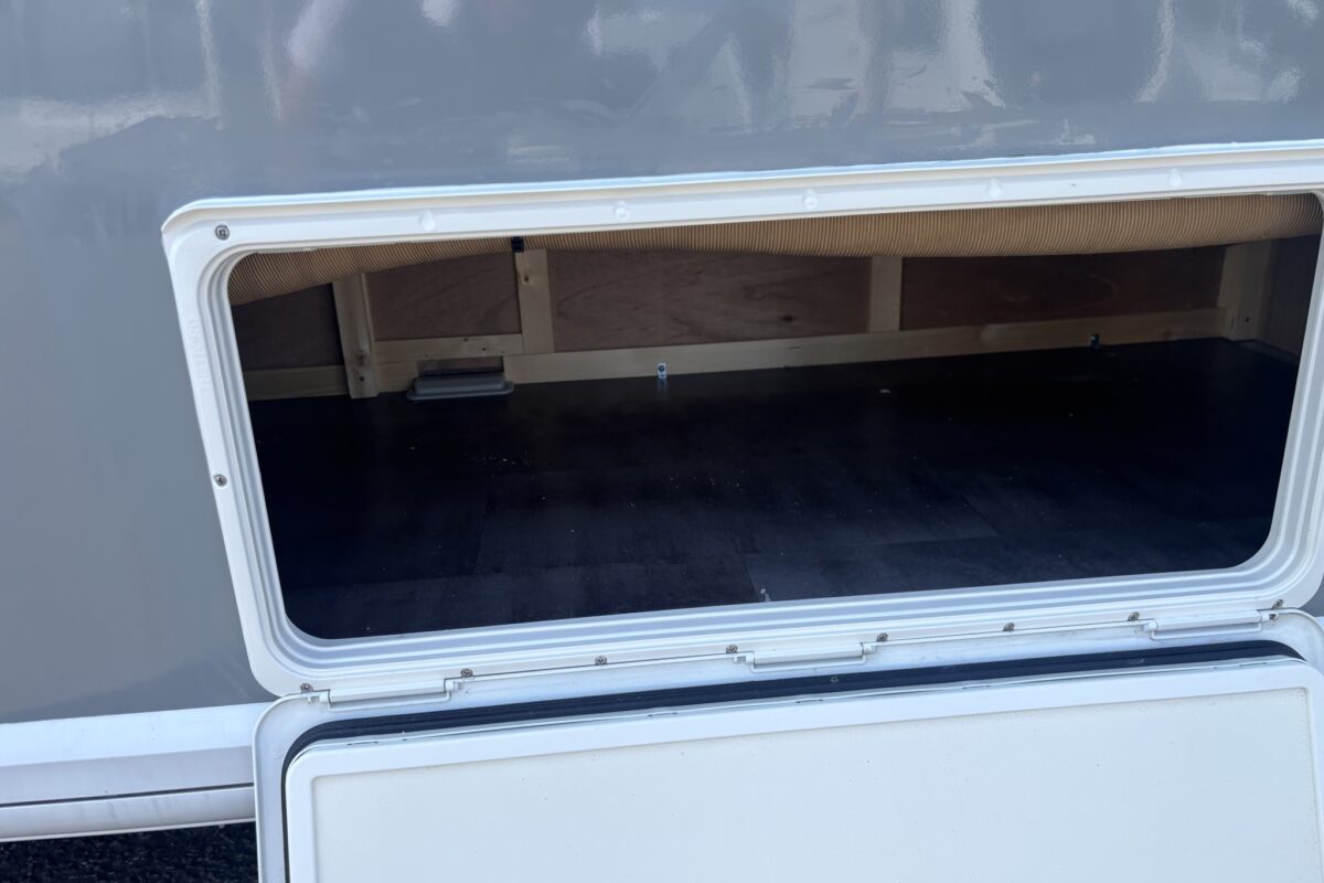 2023 Bailey Pegasus Grande Rimini under bed locker