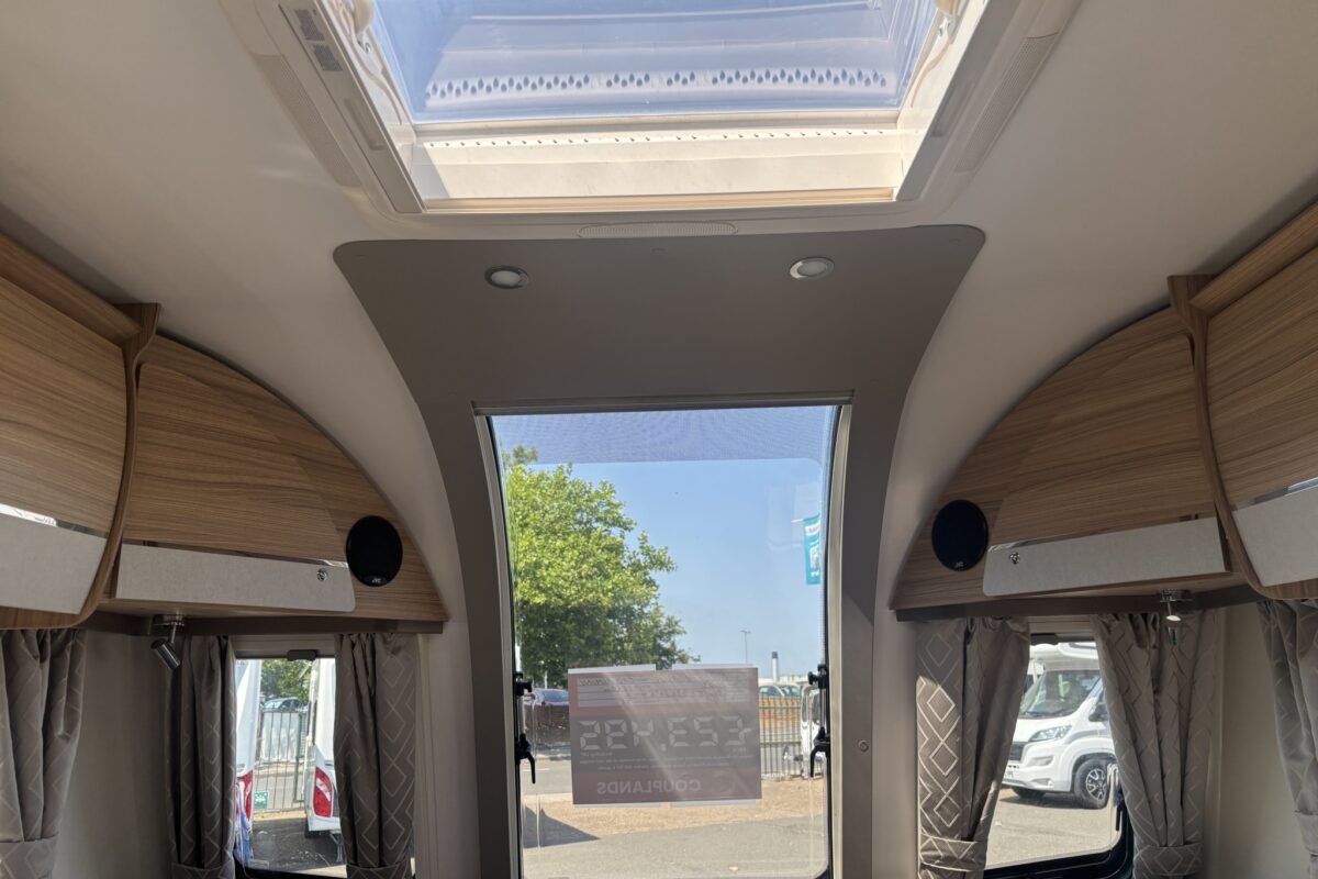 2023 Bailey Pegasus Grande Rimini infinity window