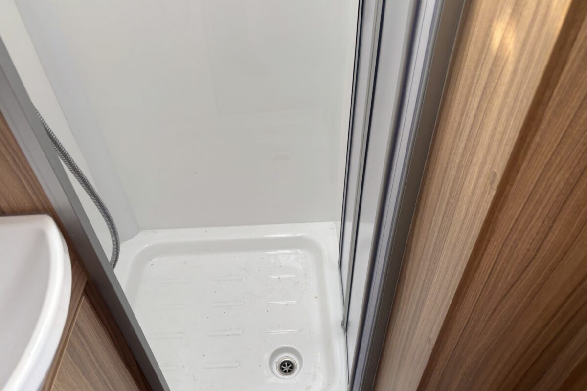 2023 Bailey Pegasus Grande Rimini shower