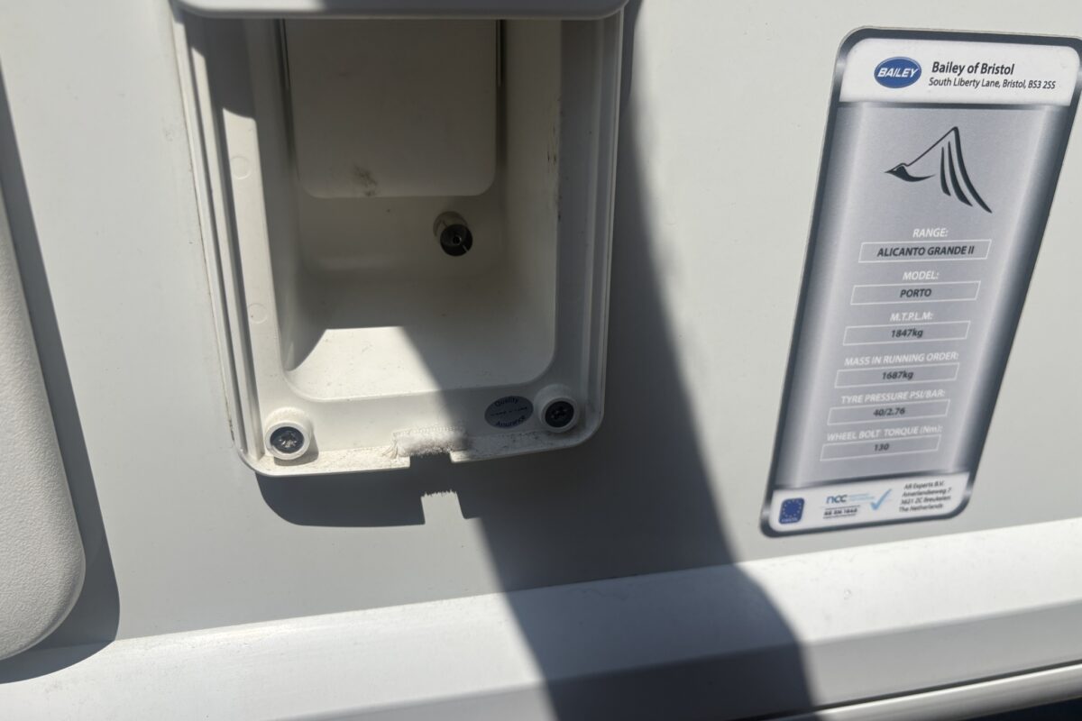 2024 Bailey Alicanto Grande Porto External 240v Mains