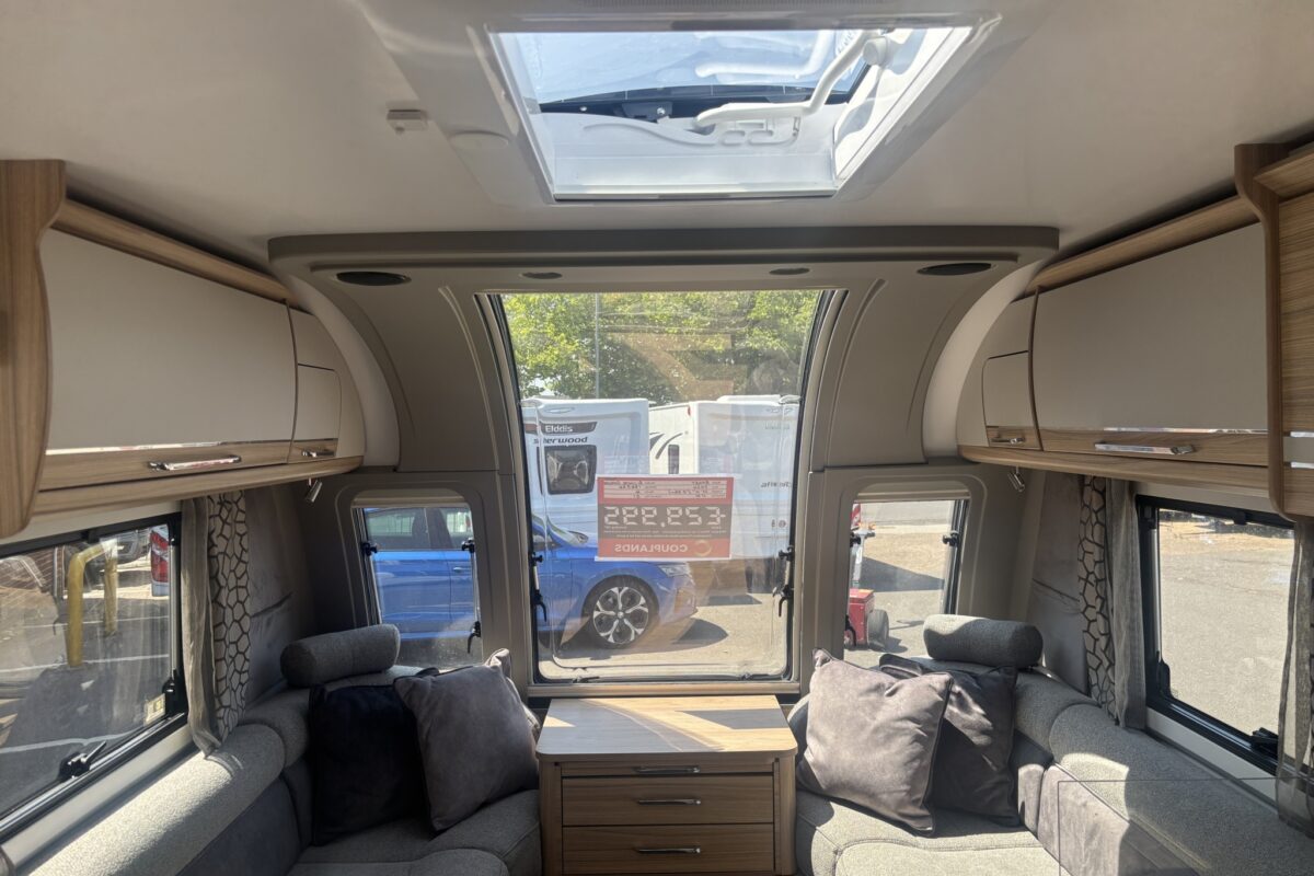 2024 Bailey Alicanto Grande Porto front infinity window