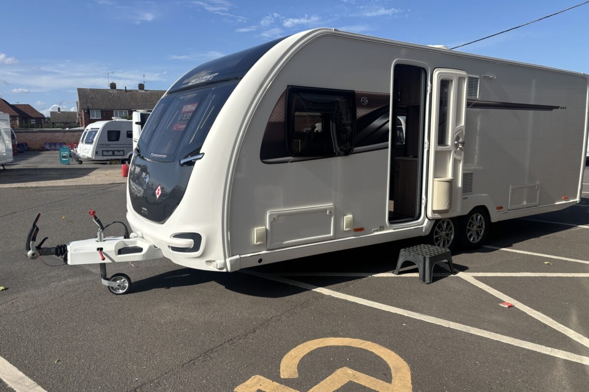 2018 Swift Conqueror 645 nearside front