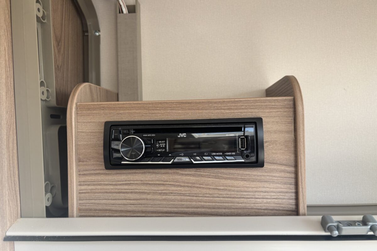2018 Swift Conqueror 645 CD tuner