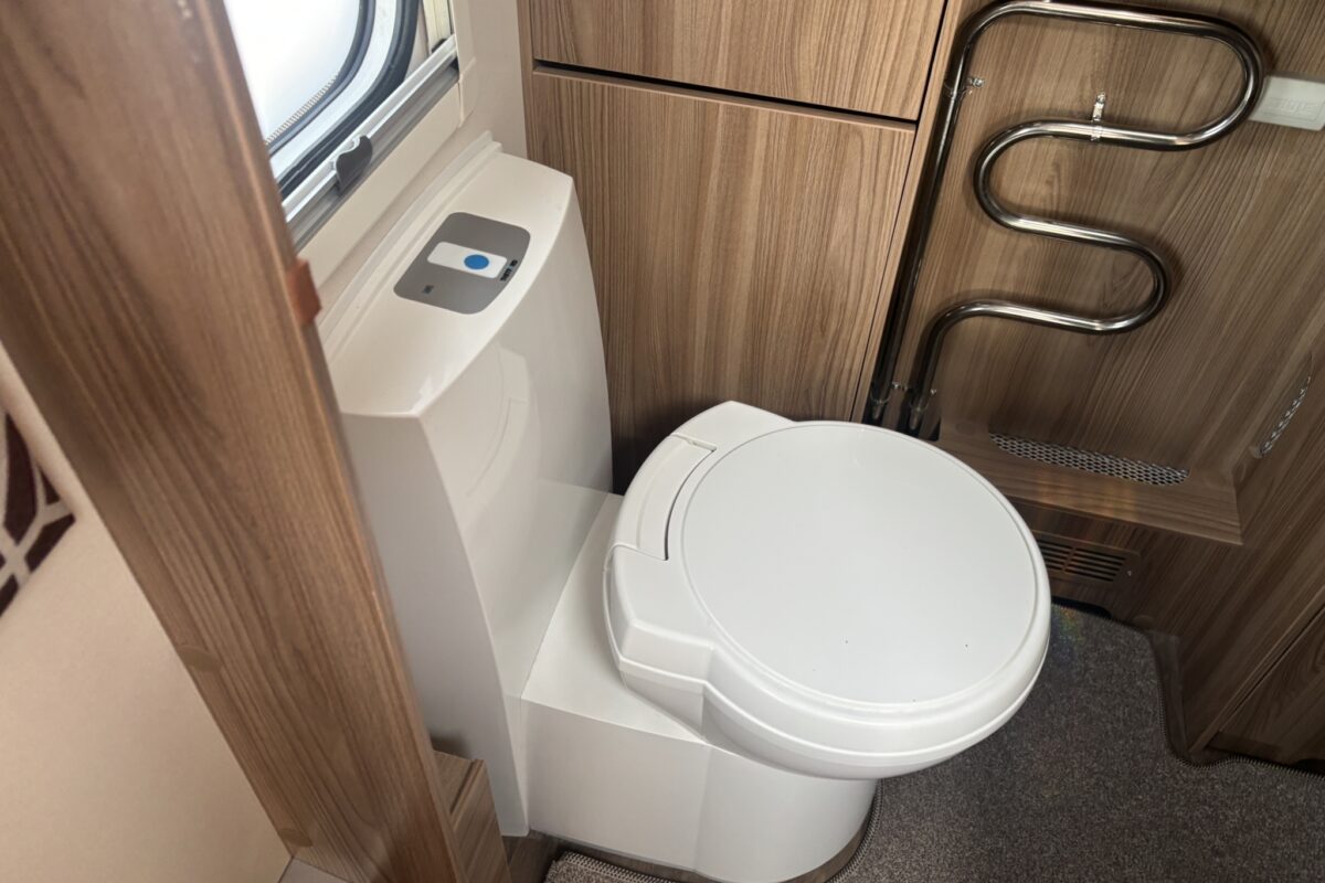 2018 Swift Conqueror 645 Cassette Toilet