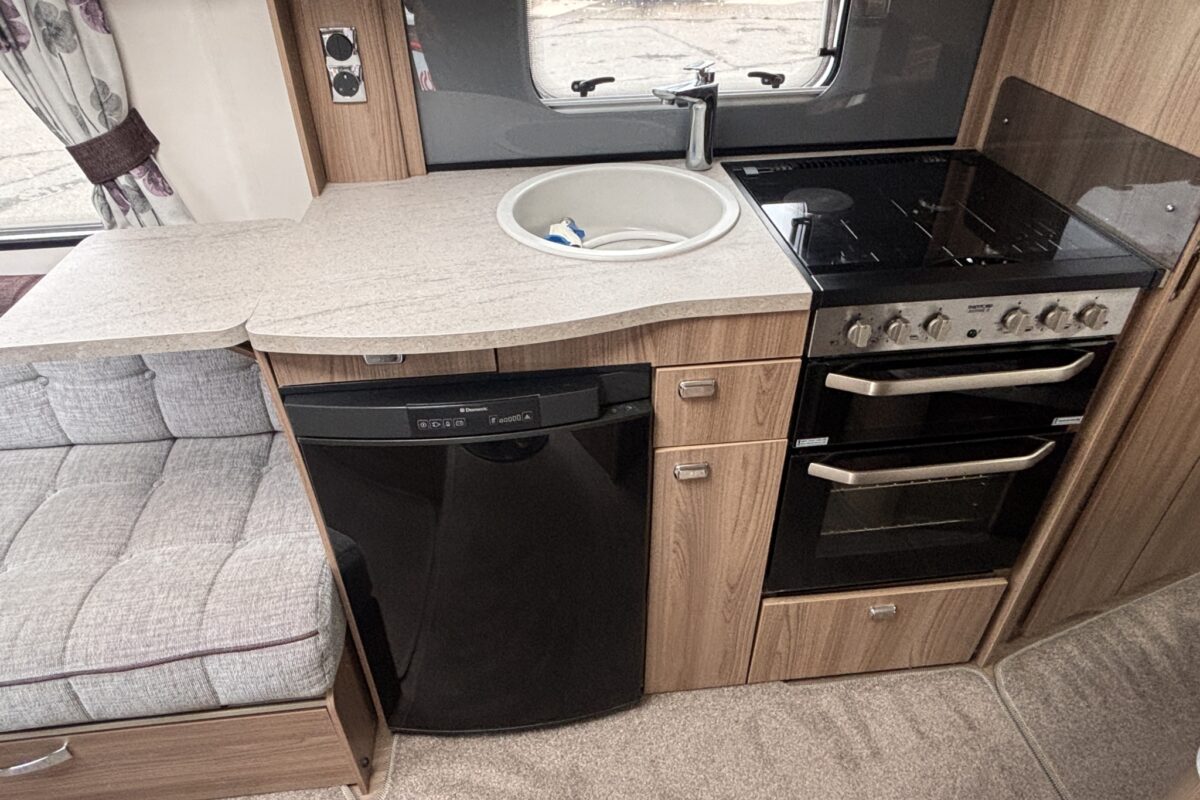2016 Swift Siena Accent 570 Kitchen