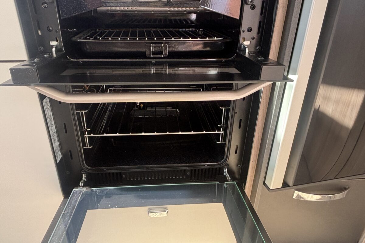 2023 Swift Elite 480 Gas oven and grill
