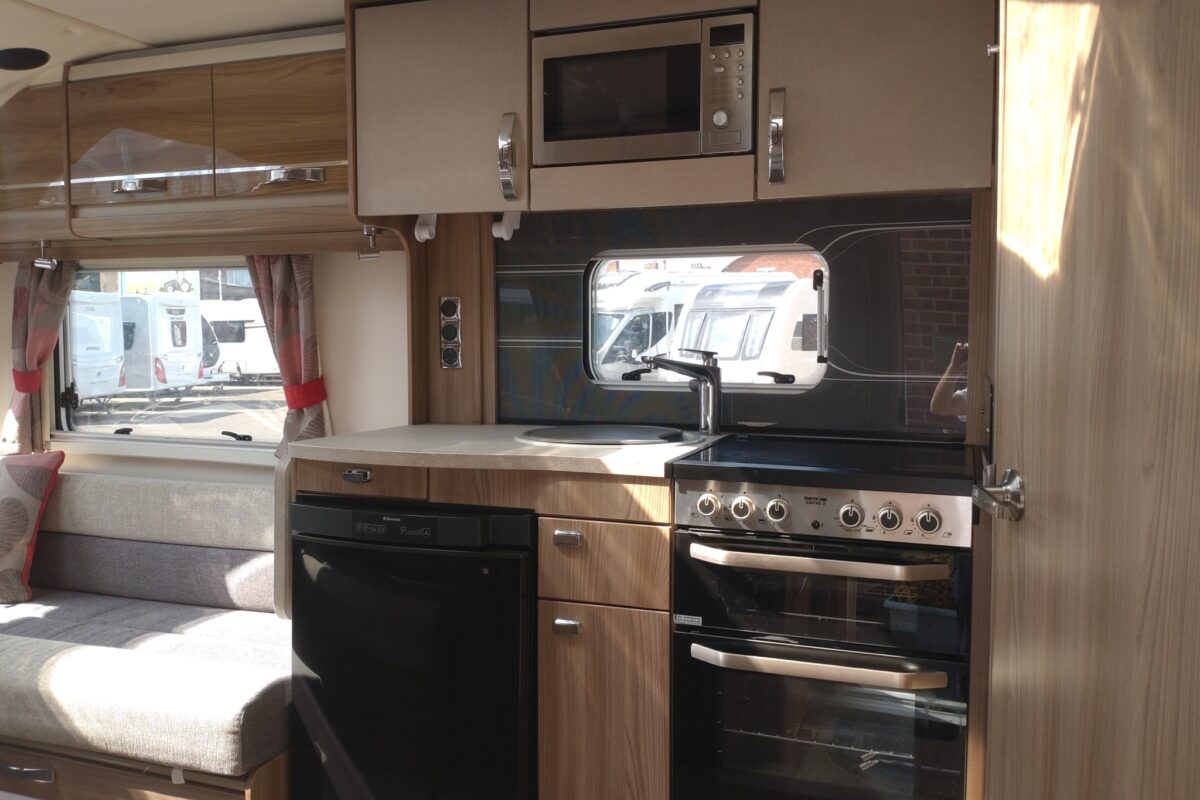 2017 Swift Challenger 480 Interior