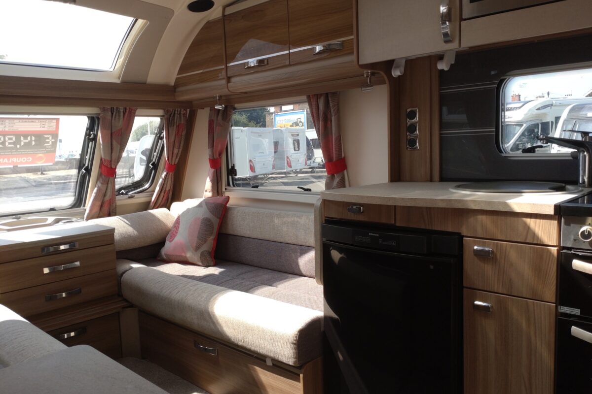 2017 Swift Challenger 480 Interior