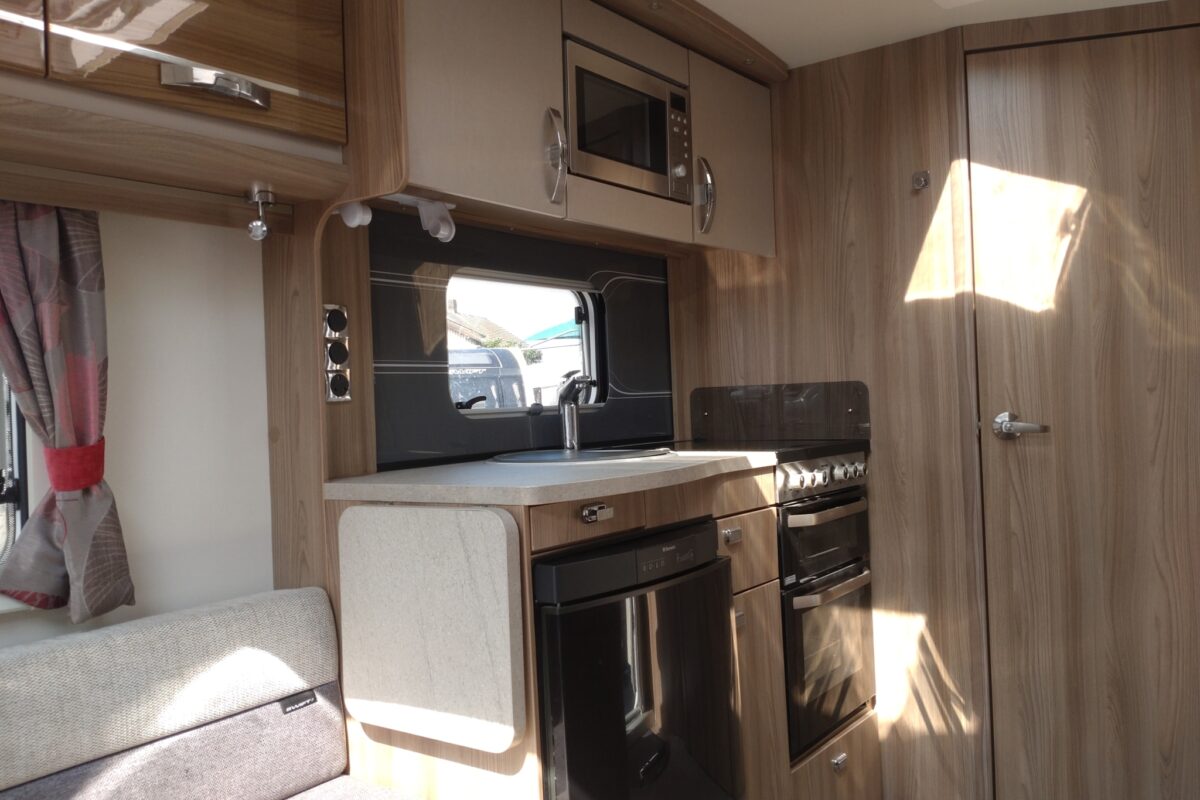 2017 Swift Challenger 480 Interior