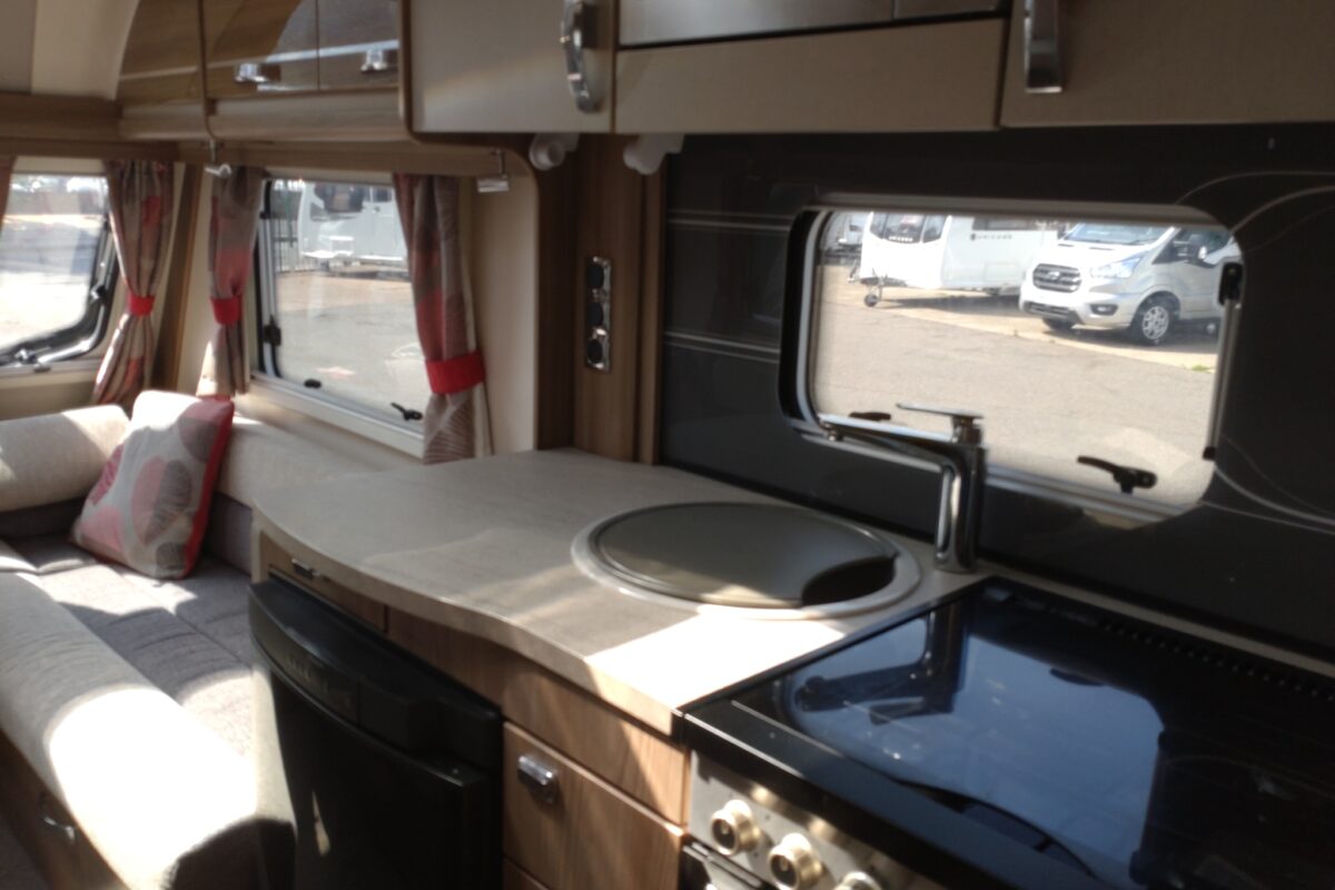 2017 Swift Challenger 480 Interior