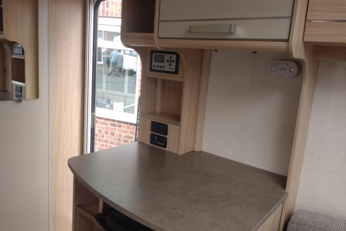 2012 COACHMAN PASTICHE 460/2 INTERIOR