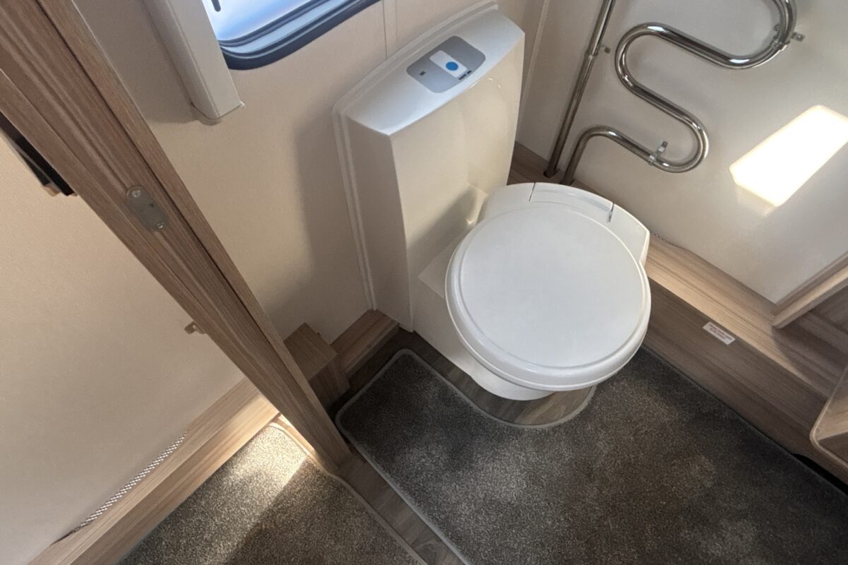 2021 Coachman Acadia 875 Xcel toilet
