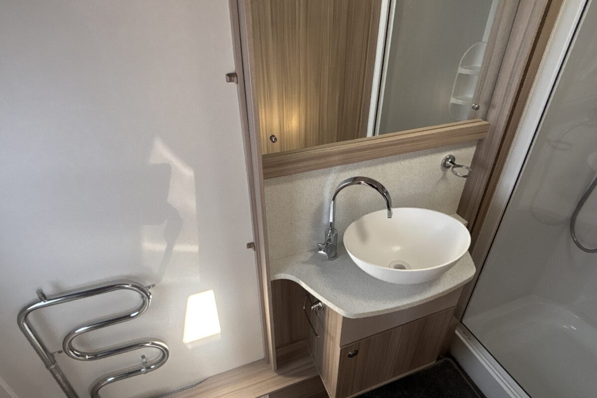 2021 Coachman Acadia 875 Xcel vanity basin unit
