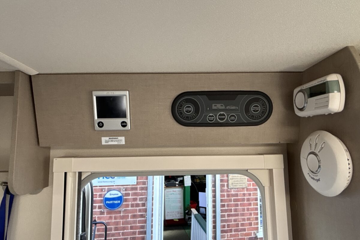 2016 Sterling Eccles 580 Control Panel