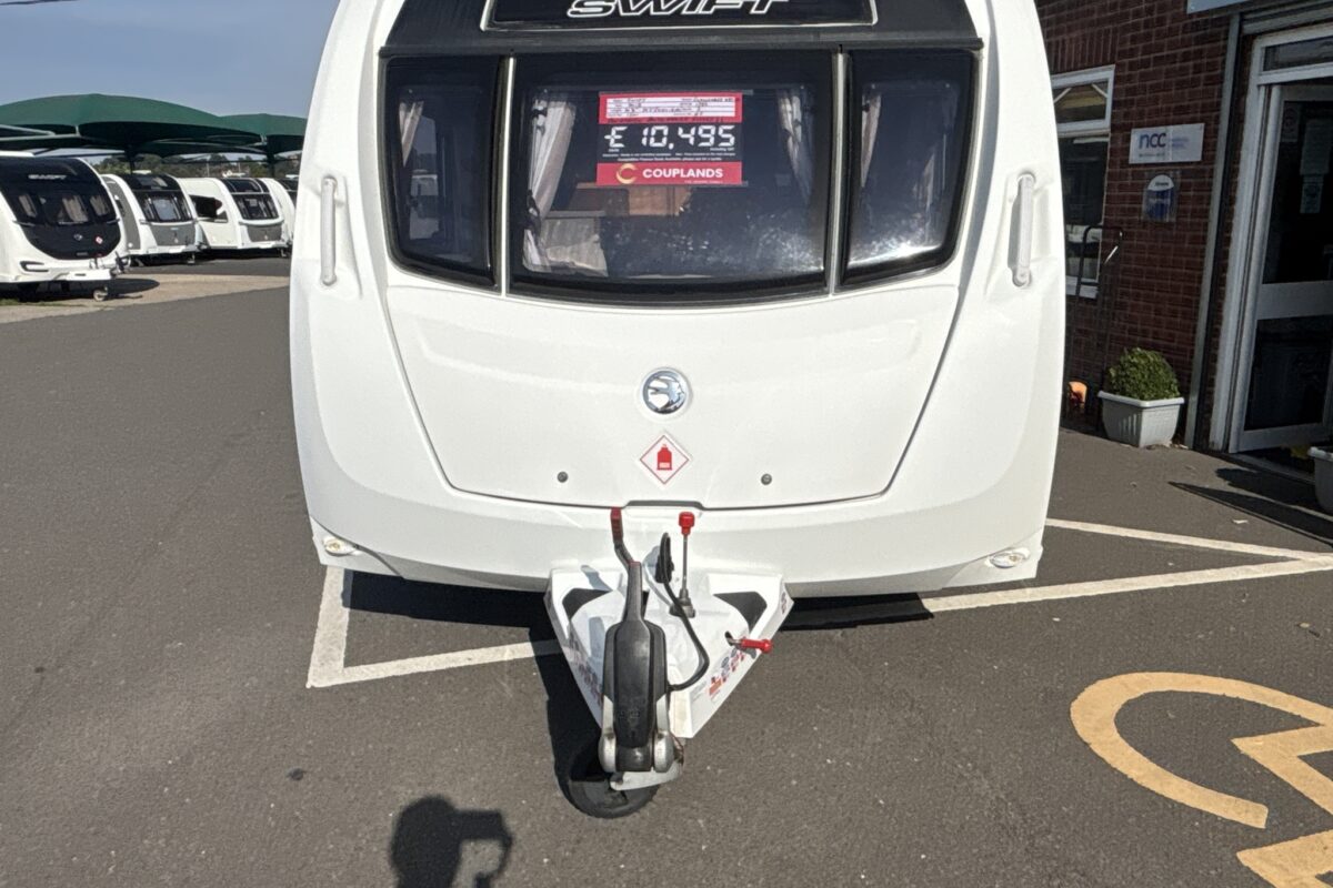 2013 Swift Challenger 480 SE Front