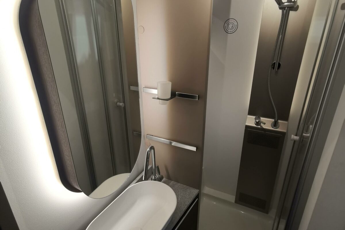 ADRIA ALPINA COLORADO 2023 WASHROOM