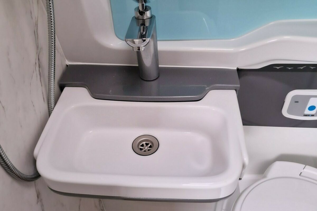 FOLD OUT SINK