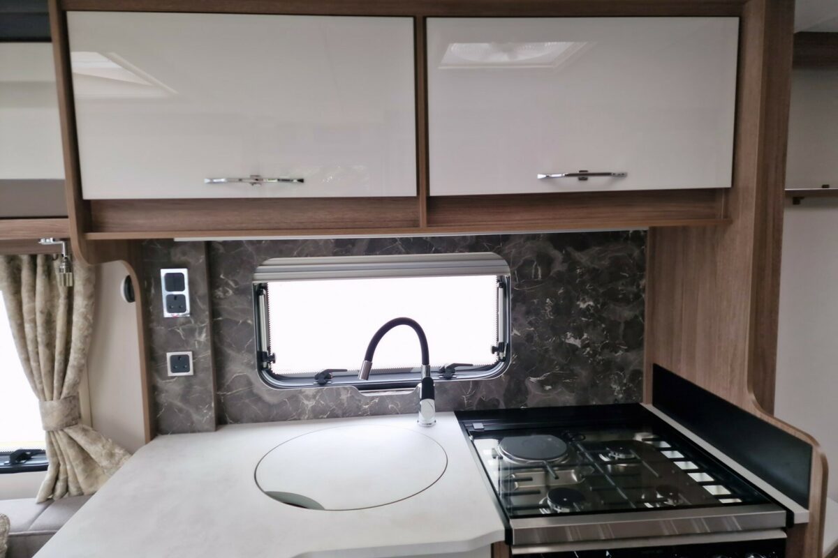 2025 COACHMAN VIP 575 KITCHEN