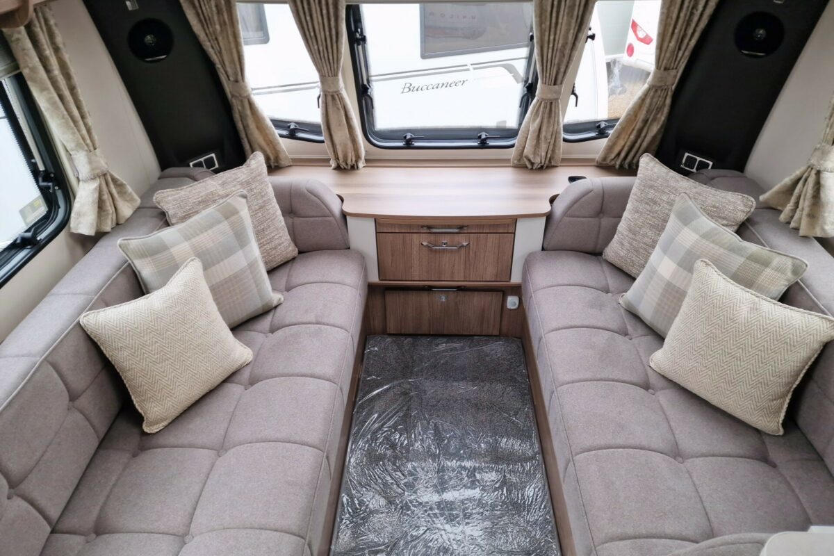 2025 COACHMAN VIP 575 SEATING