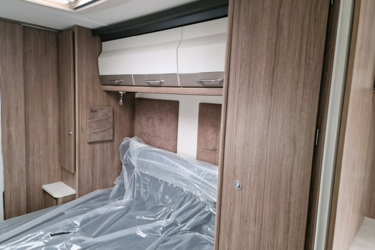 2025 COACHMAN VIP 575 BEDROOM
