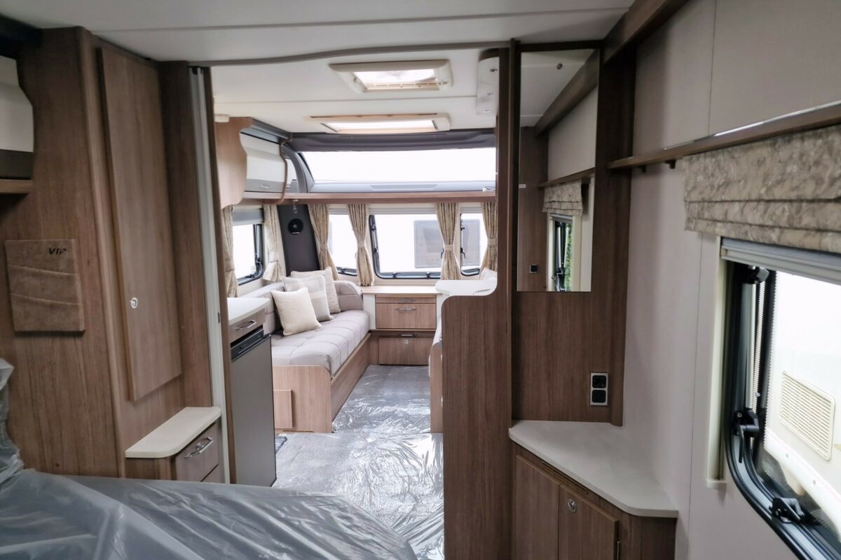 2025 COACHMAN VIP 575 VIEW