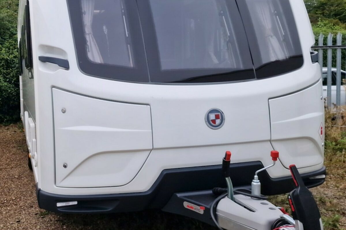 2025 COACHMAN VIP 575 FRONT