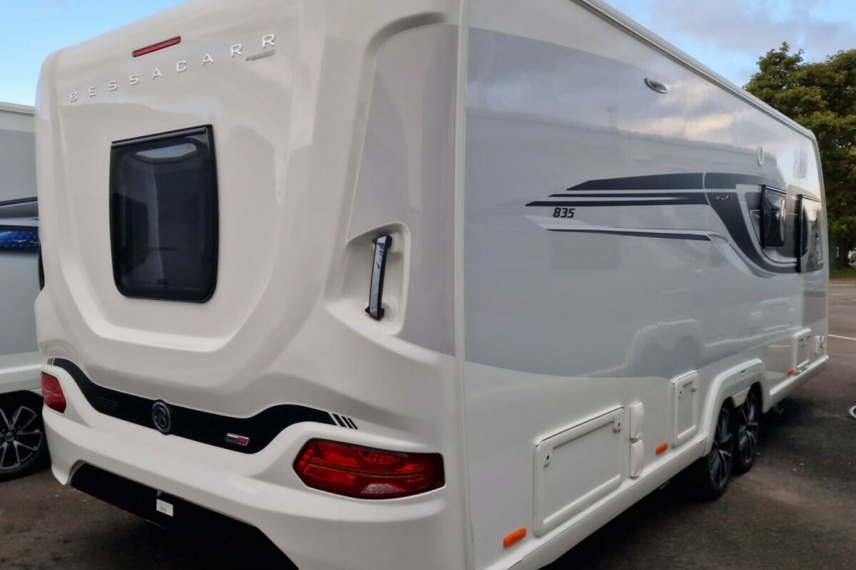 2025 BESSACARR 835 REAR O/S