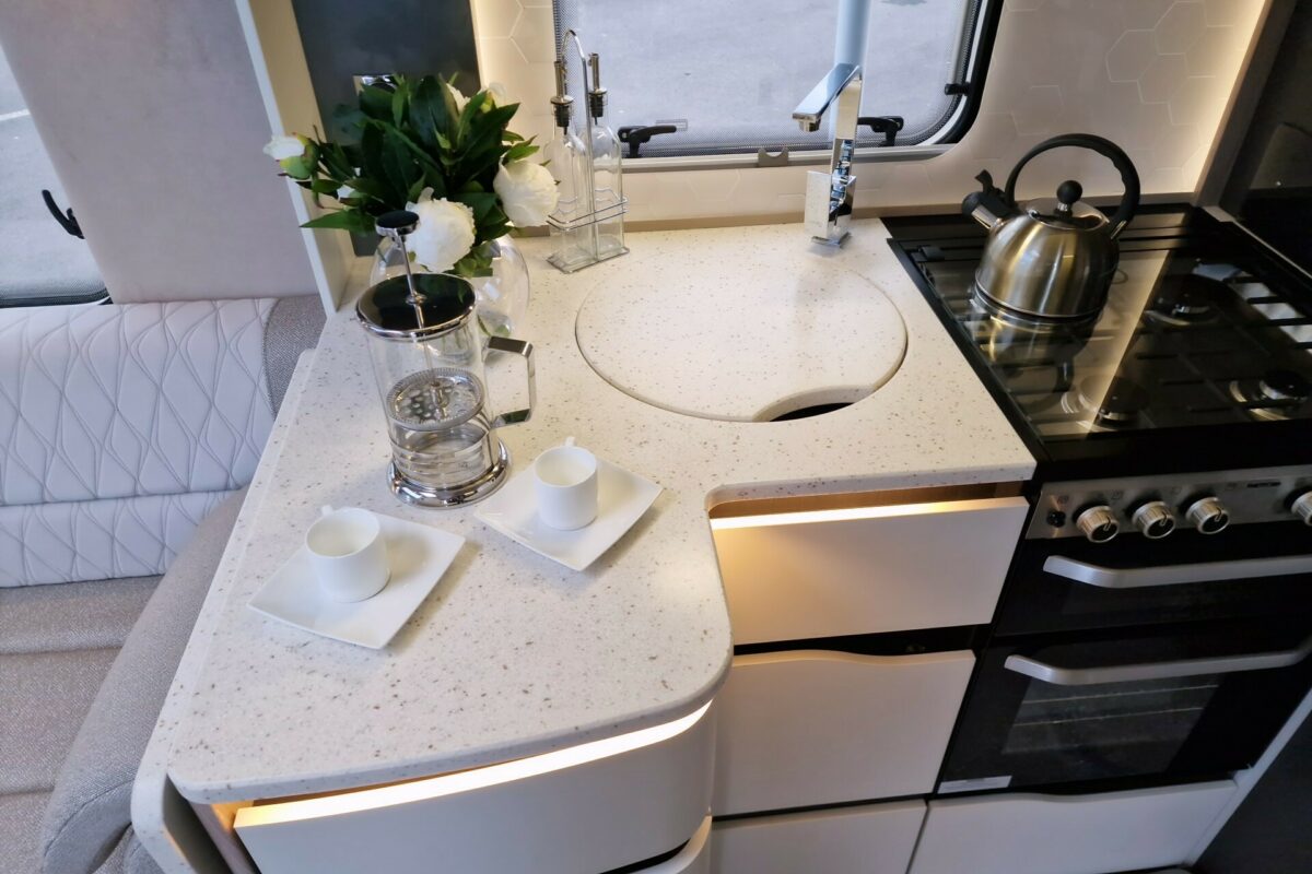 2025 BESSACARR 845 KITCHEN