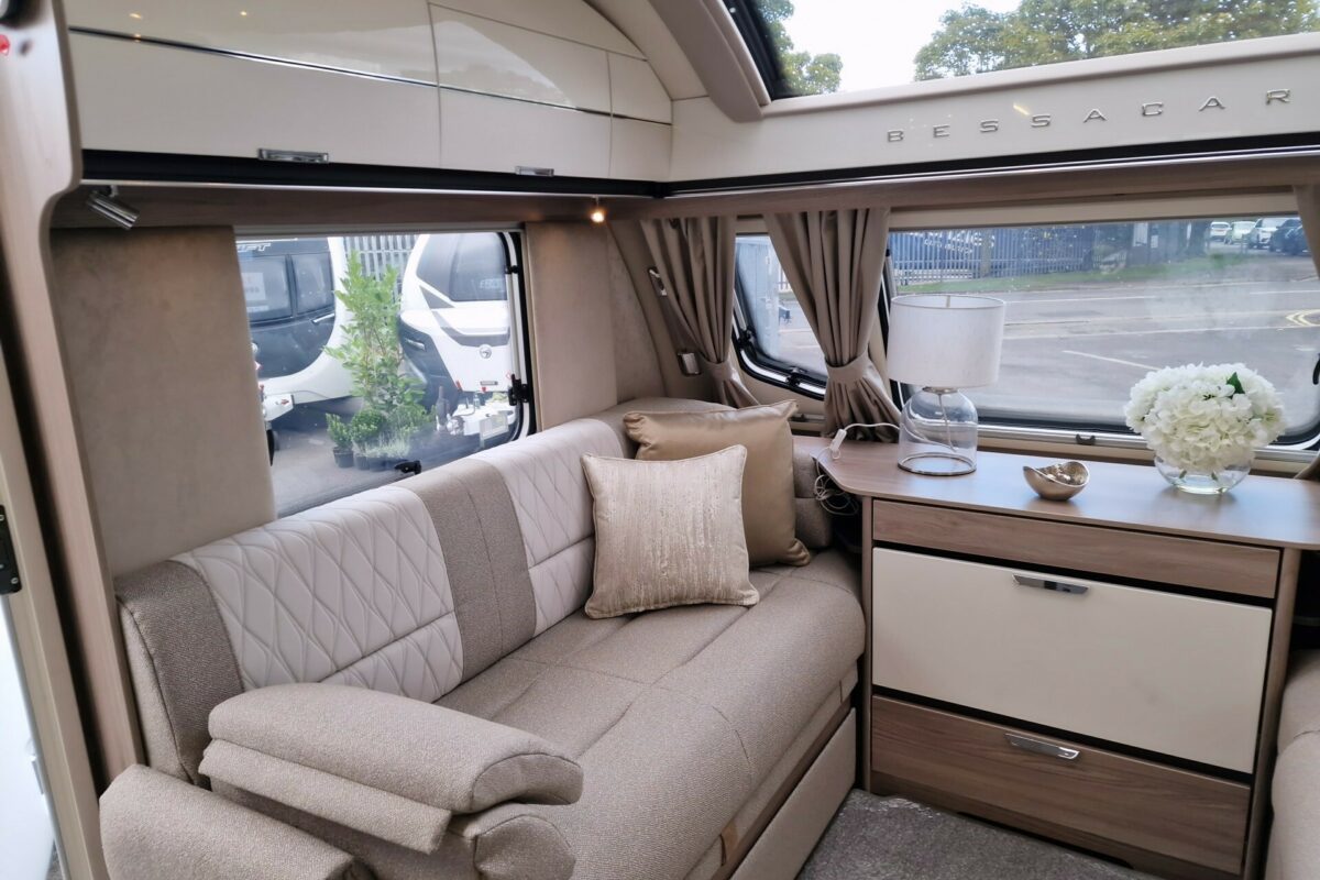 2025 BESSACARR 845 VIEW