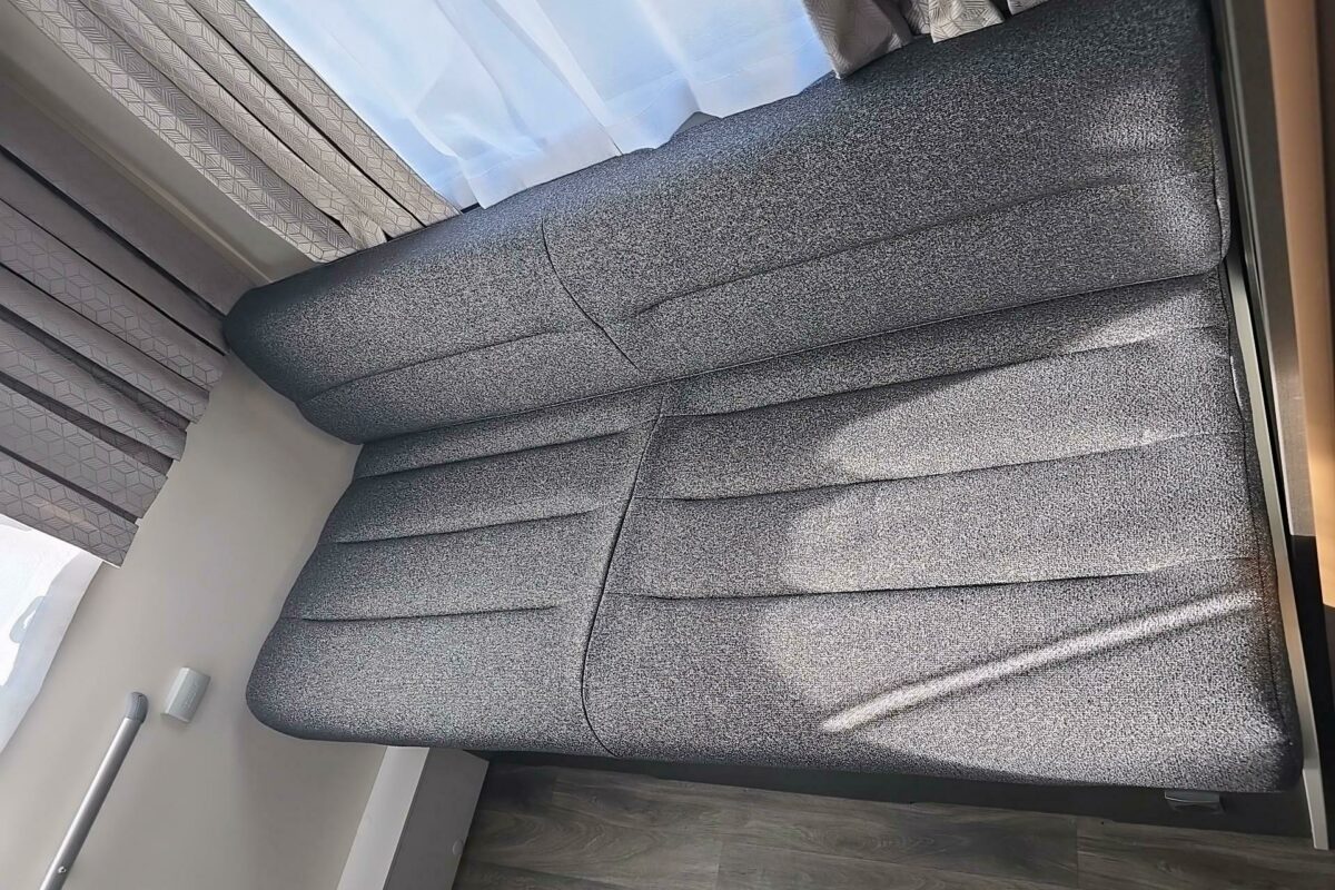 2025 VOYAGER 475  REAR SEAT