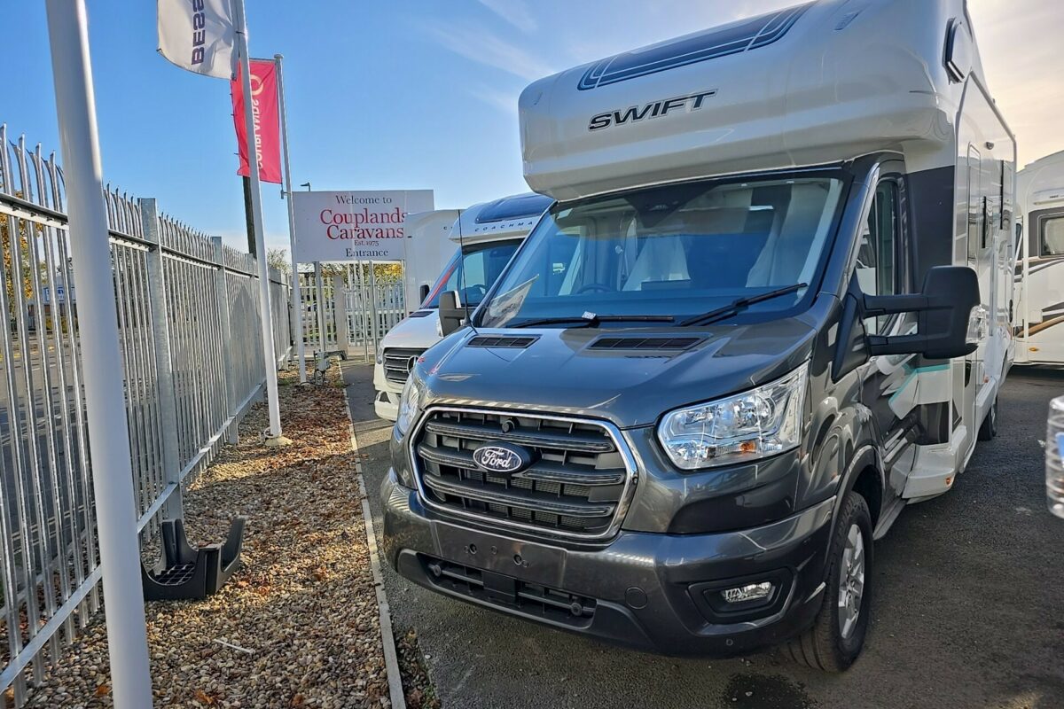 2025 VOYAGER 494 FRONT O/S