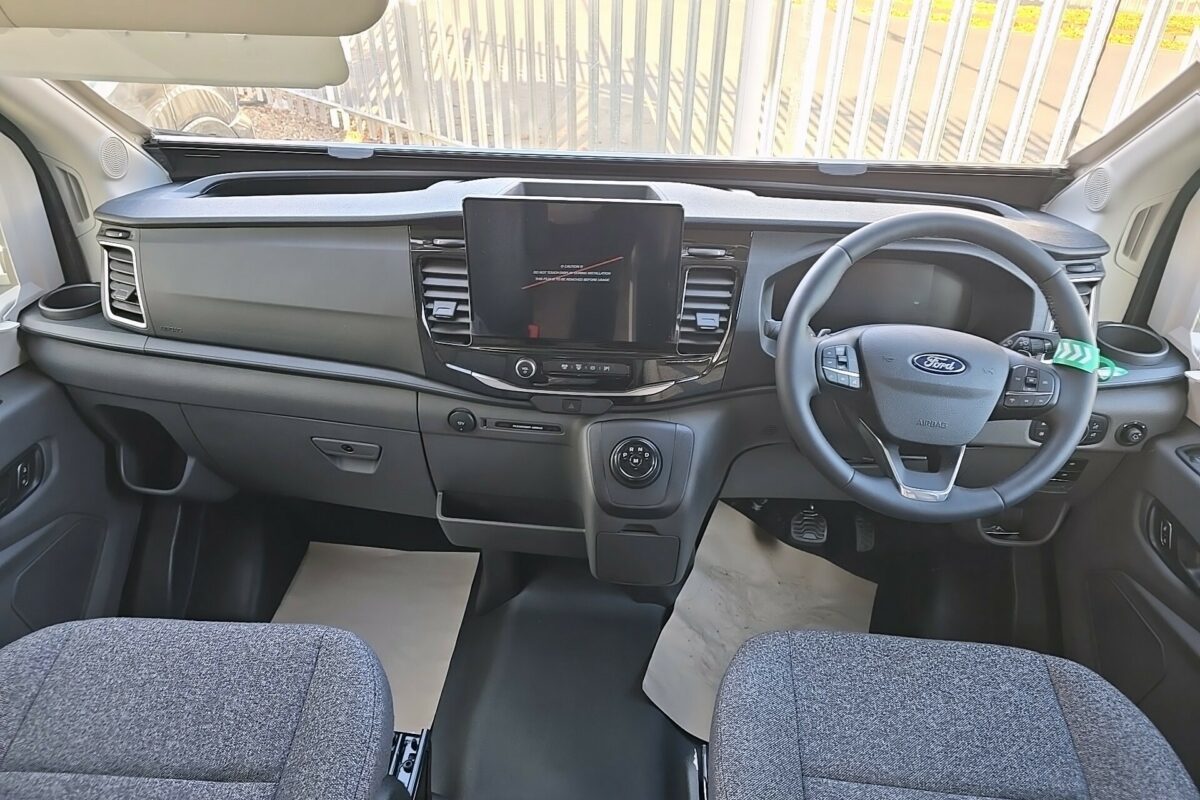 2025 VOYAGER 494 CAB