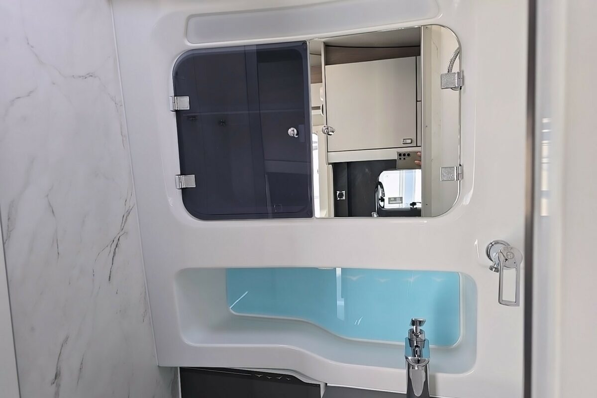 2025 ASCARI 384 WASHROOM