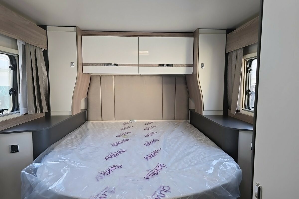 2025 VOYAGER 494 BEDROOM