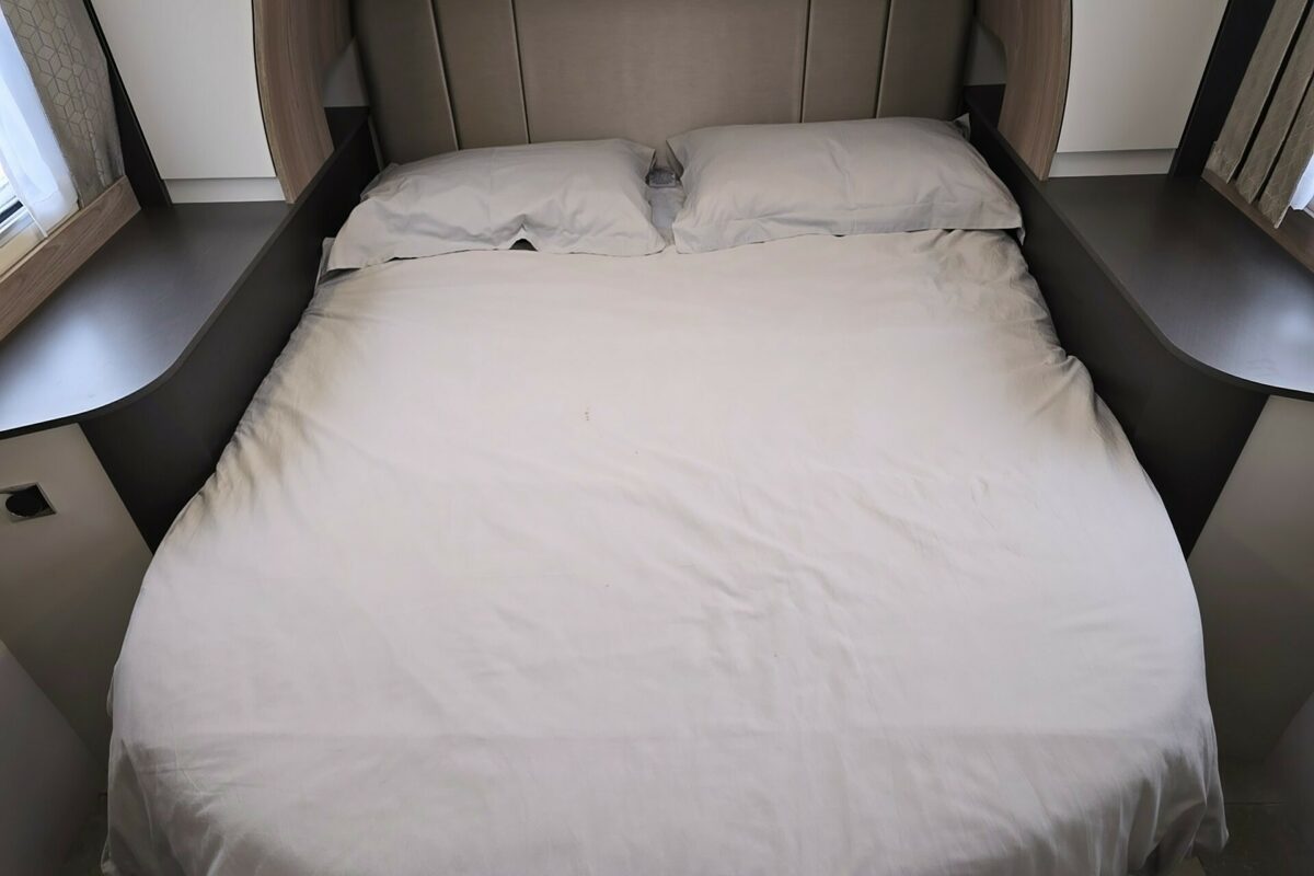 2025 SWIFT VOYAGER 594 BED