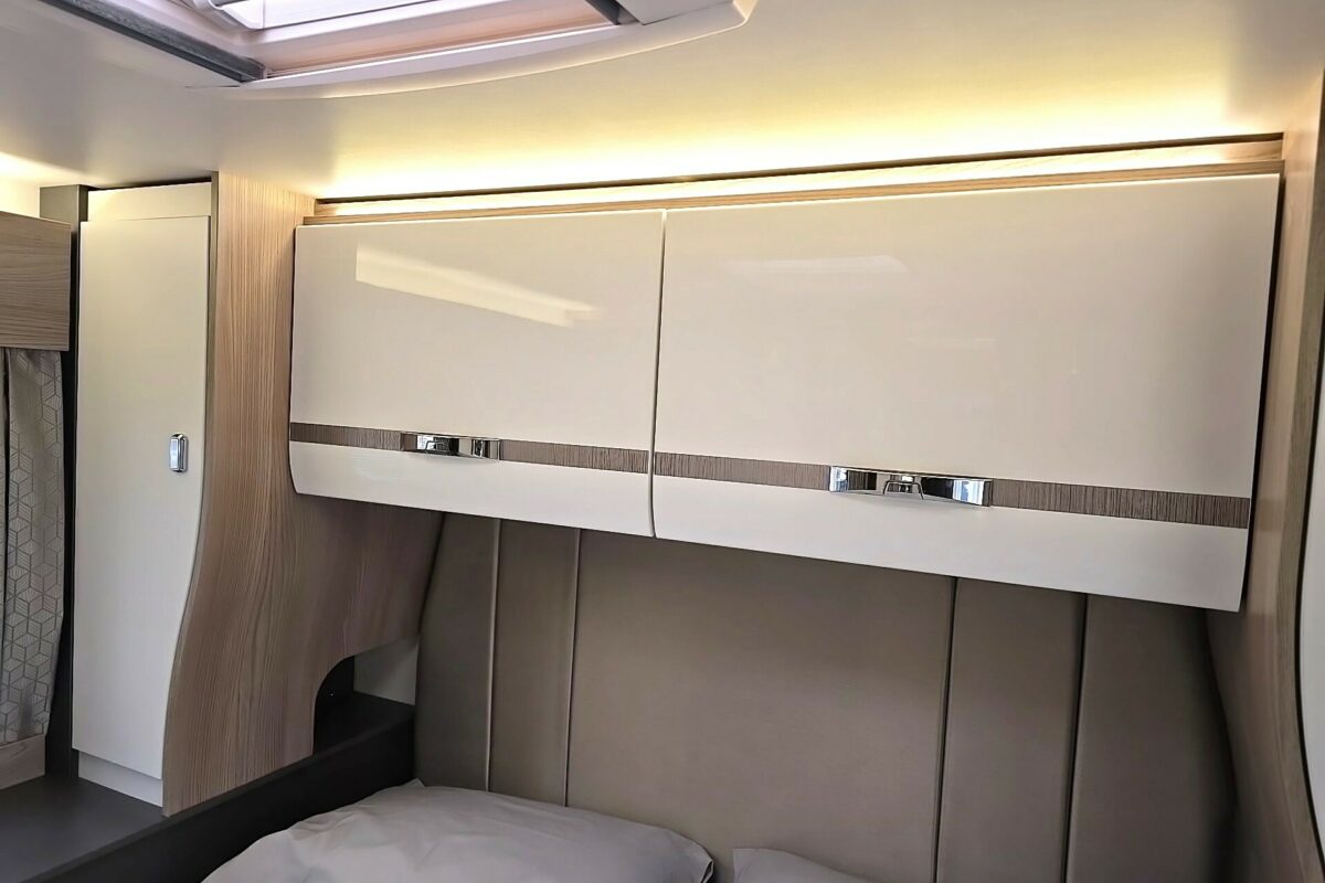 2025 SWIFT VOYAGER SERIES 5 594 BEDROOM STORAGE