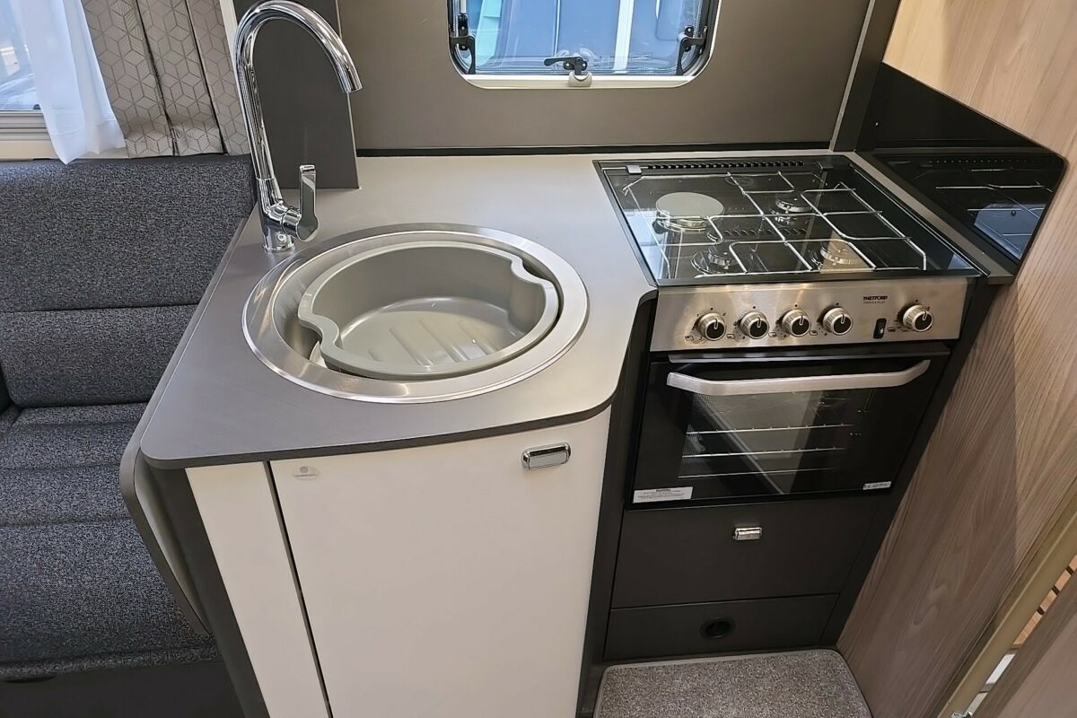 2025 SWIFT VOYAGER 594 KITCHEN