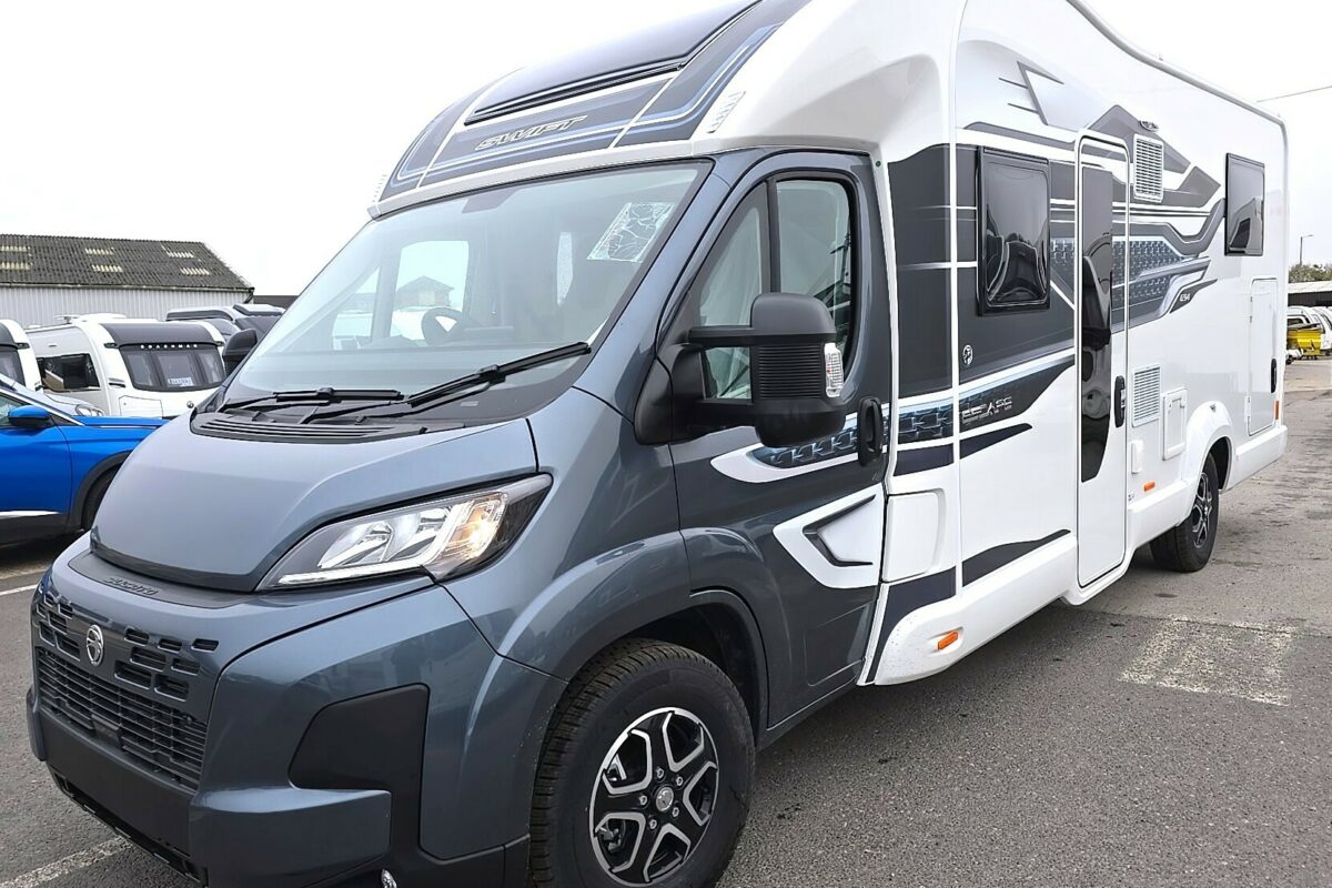 2025 SWIFT ESCAPE 694 MOTORHOME FRONT N/S